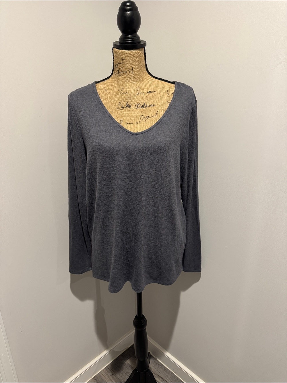 Evri Women's Long-Sleeve V-Neck Top - Slate Gray